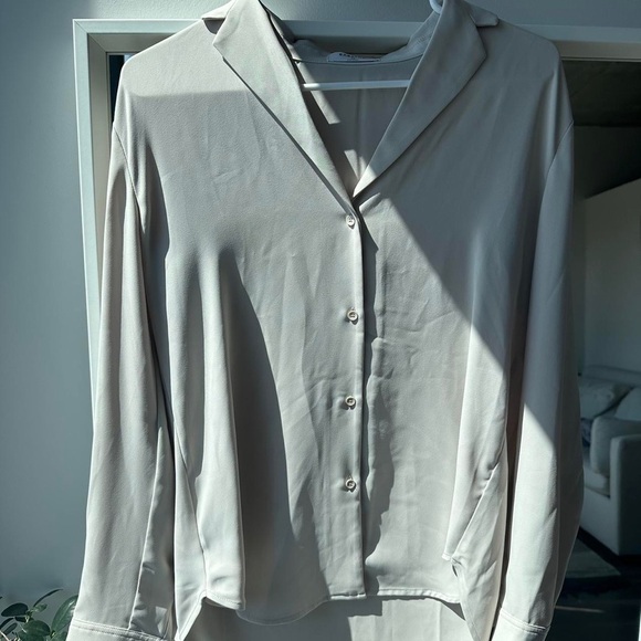 Aritzia Babaton Monocle Shirt NWOT - Picture 2 of 4